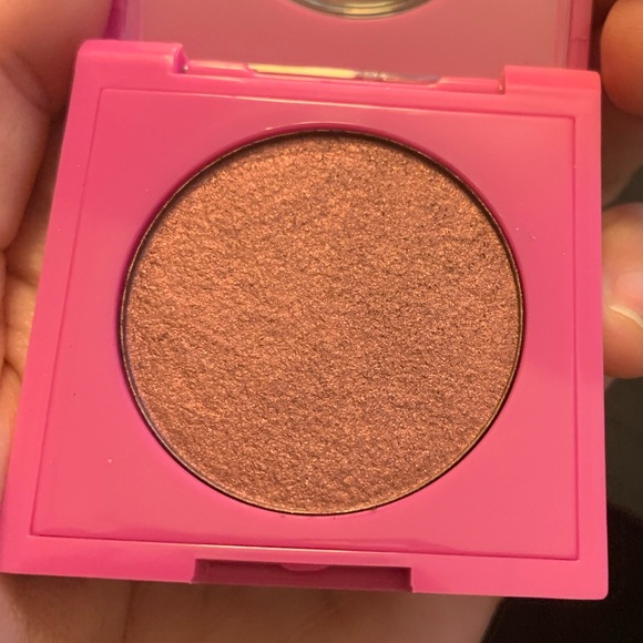 2/$15 Medusa’s Makeup Glam Rock Eyeshadow - Picture 4 of 5